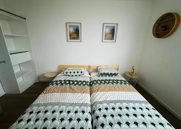 Lumineux Et Calme Et Commerces